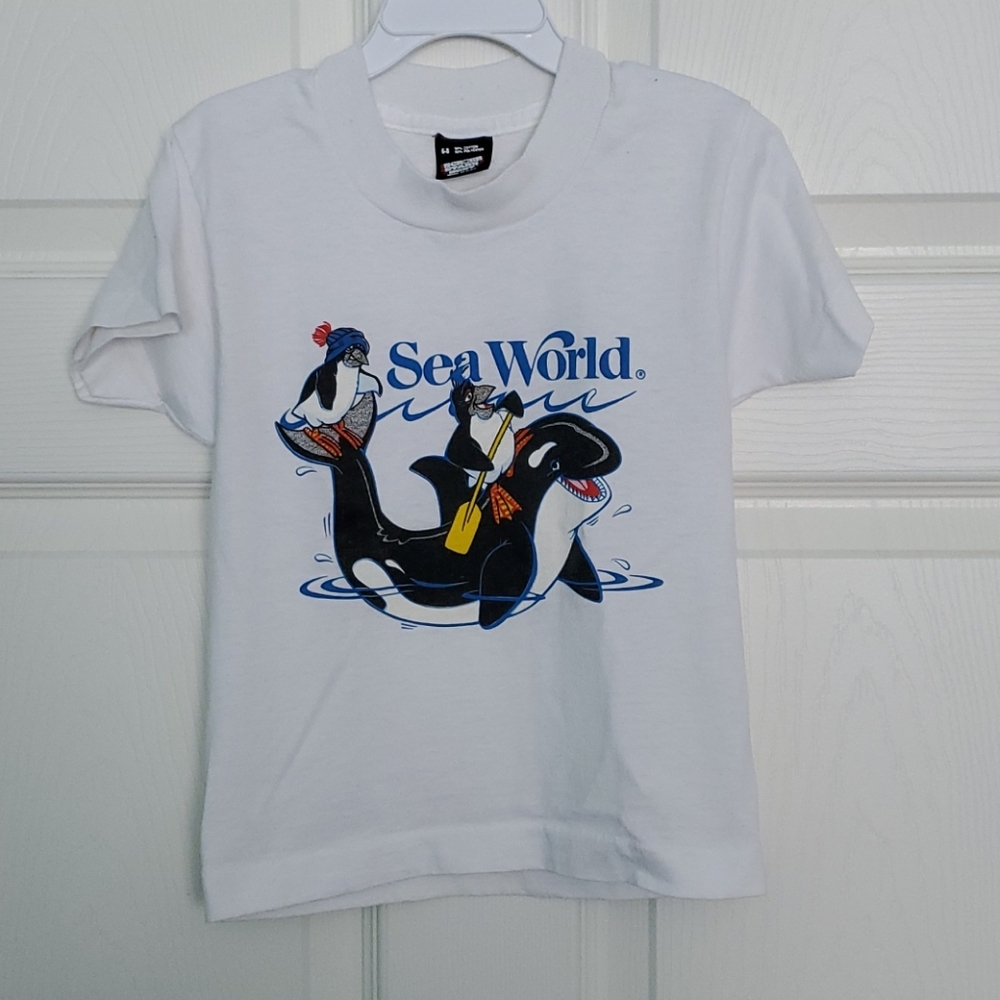 Vintage Sea World t-shirt